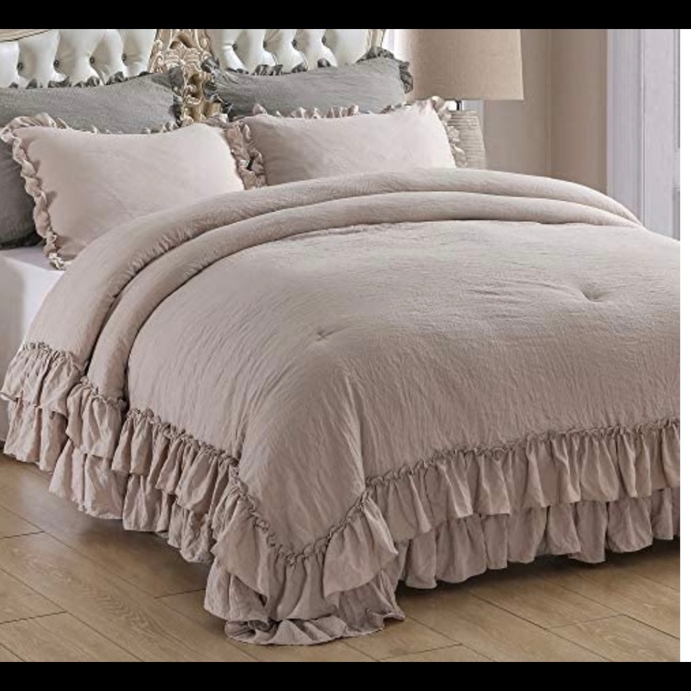 3 piece taupe Queen bedspread